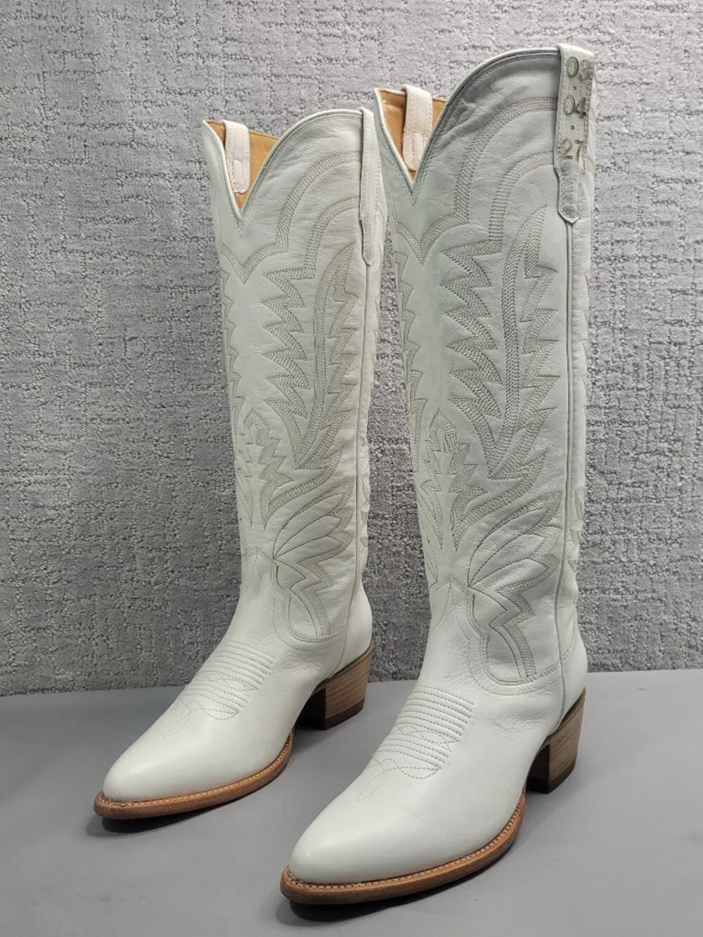 Tecovas The Abby Women's Size US 10B Snow Cowhide Cowgirl Boots.